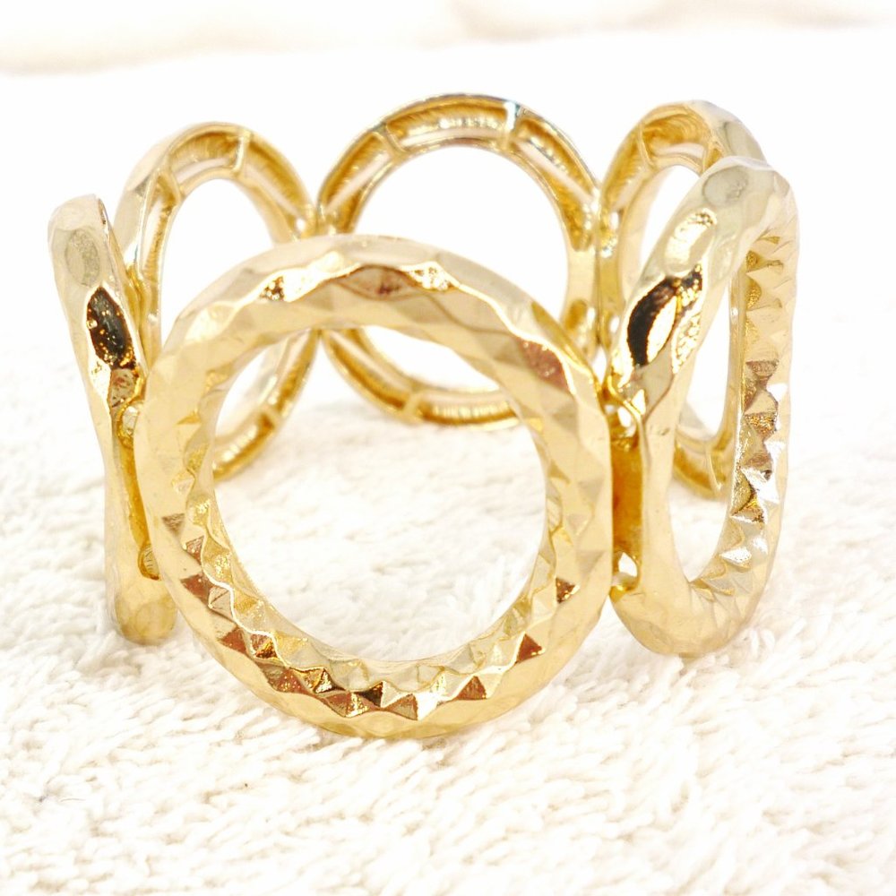 Banana Republic Circles Stretch Bracelet Hammered Gold Tone 6.75" NWT Perfect